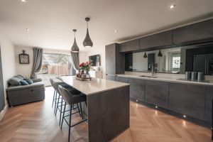 Kitchen/Diner- click for photo gallery